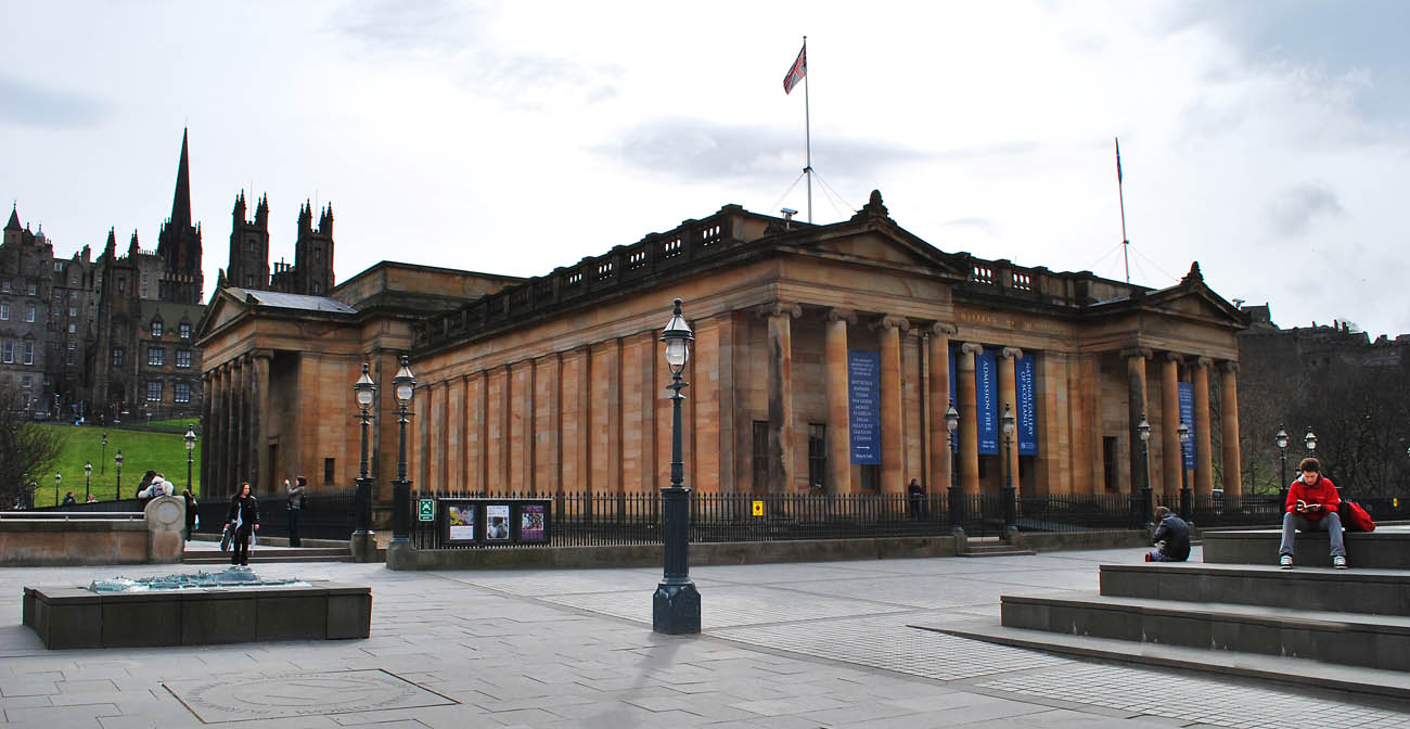 Edinburgh National Galleries Customer Coin Controlled lockers